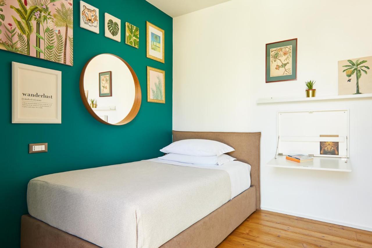 Tropical Micro Studio With Terrace And Duomo Views Milão Exterior foto